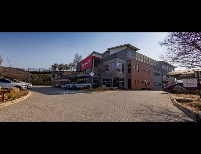 2,002M² OFFICE TO LET IN WATERFALL